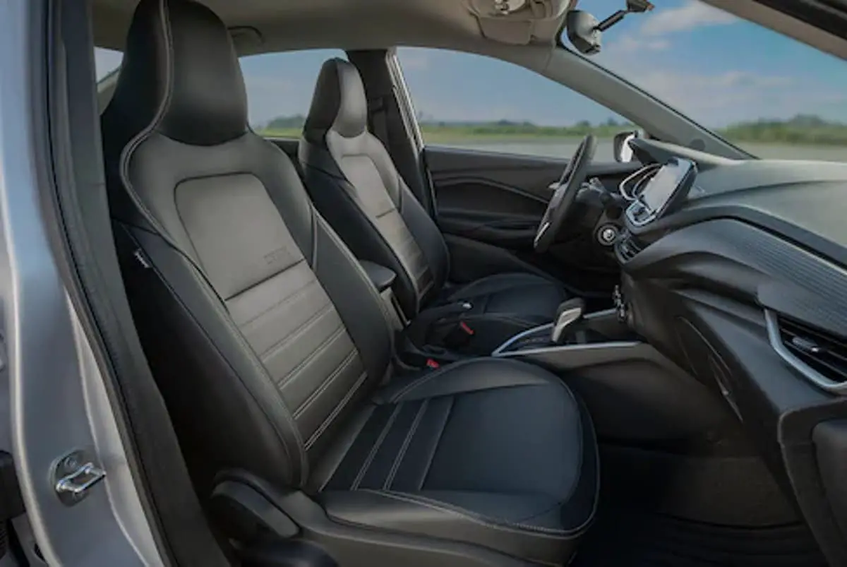 Chevrolet Onix 2023 Interior